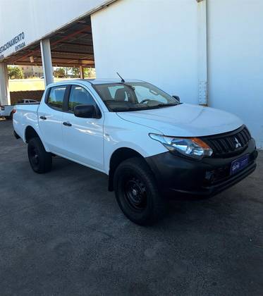 MITSUBISHI L200 TRITON 2.4 16V TURBO DIESEL SPORT GL CD 4P 4X4 MANUAL